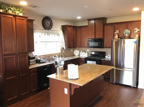 2404 Cobern St, Bakersfield, CA 93313 photo 5