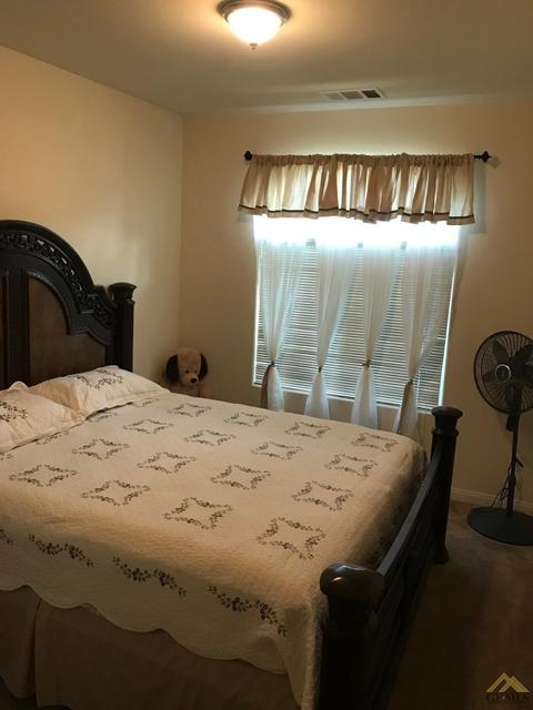 2404 Cobern St, Bakersfield, CA 93313 photo 11