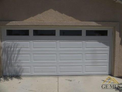 100 Tyler St, Taft, CA 93268 photo 4