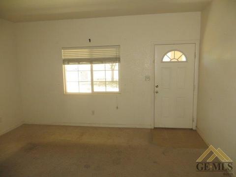 100 Tyler St, Taft, CA 93268 photo 6