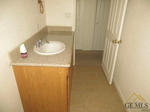 100 Tyler St, Taft, CA 93268 photo 21