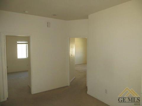100 Tyler St, Taft, CA 93268 photo 8