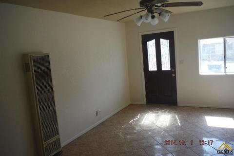 8210 Maxey Dr, Lamont, CA 93241 photo 5