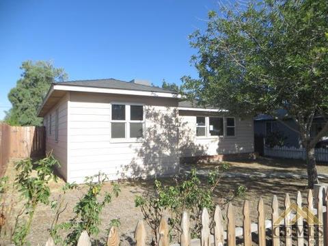 617 Pierce St, Taft, CA 93268 photo 2