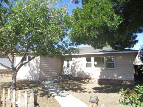 617 Pierce St, Taft, CA 93268 photo 3