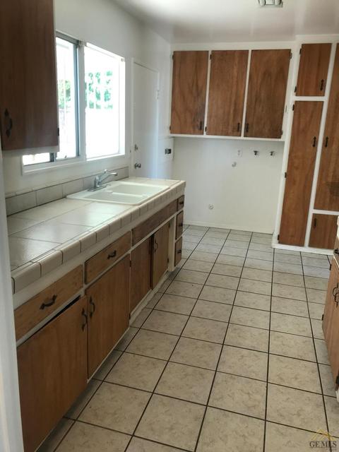 6808 Azalea Ave, Bakersfield, CA 93306 photo 7