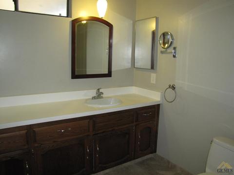 412 Church St, Taft, CA 93268 photo 24