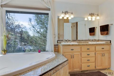 28950 Ridgeview Ct, Tehachapi, CA 93561 photo 24