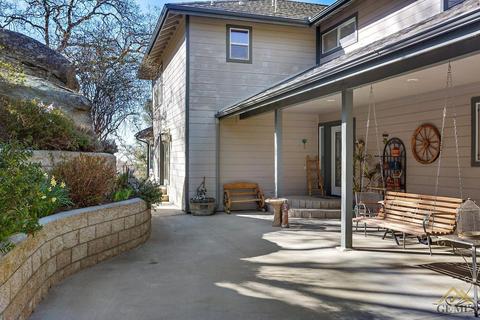 28950 Ridgeview Ct, Tehachapi, CA 93561 photo 3