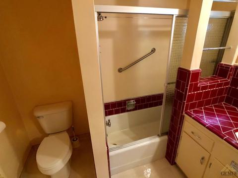 102 E San Emidio St, Taft, CA 93268 photo 11