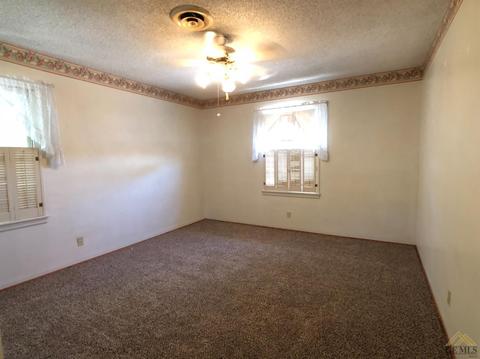 102 E San Emidio St, Taft, CA 93268 photo 12