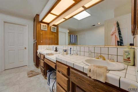 14103 Via Contento, Bakersfield, CA 93314 photo 19