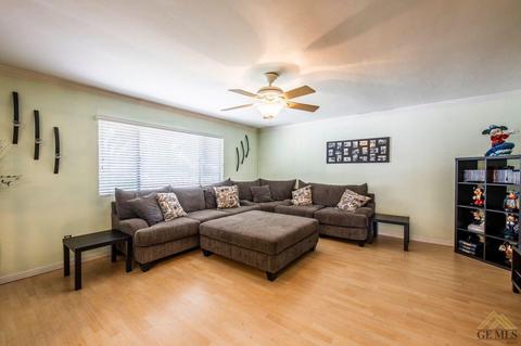 741 Central Ave, Shafter, CA 93263 photo 2