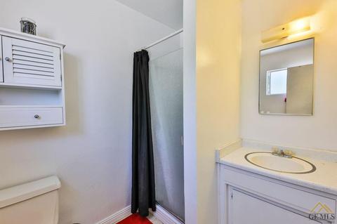 741 Central Ave, Shafter, CA 93263 photo 8