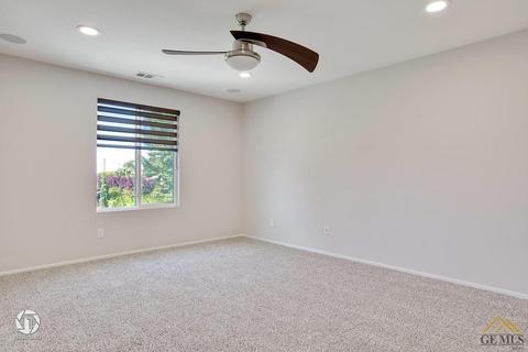 15606 Montalone Pl, Bakersfield, CA 93314 photo 27