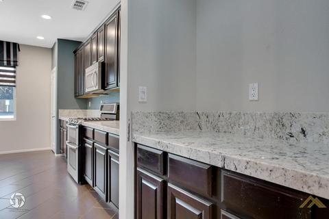 15606 Montalone Pl, Bakersfield, CA 93314 photo 17