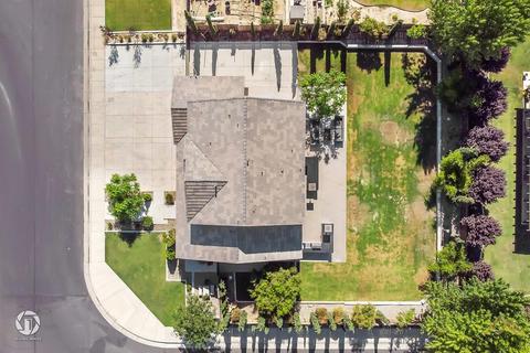 15606 Montalone Pl, Bakersfield, CA 93314 photo 37