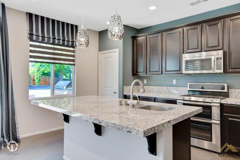 15606 Montalone Pl, Bakersfield, CA 93314 photo 13