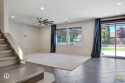 15606 Montalone Pl, Bakersfield, CA 93314 photo 9