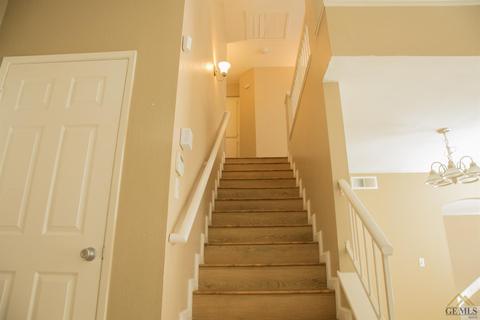 5805 Willowcrest St, Bakersfield, CA 93313 photo 11