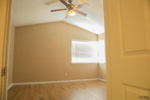 5805 Willowcrest St, Bakersfield, CA 93313 photo 18