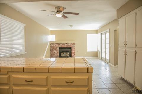 5805 Willowcrest St, Bakersfield, CA 93313 photo 4
