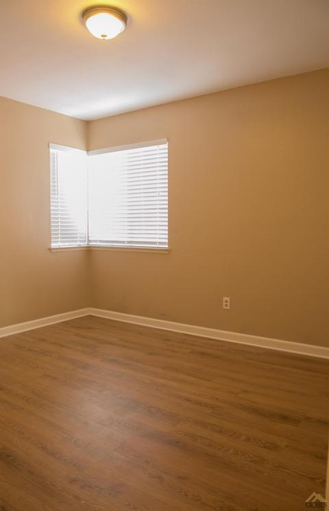 5805 Willowcrest St, Bakersfield, CA 93313 photo 13