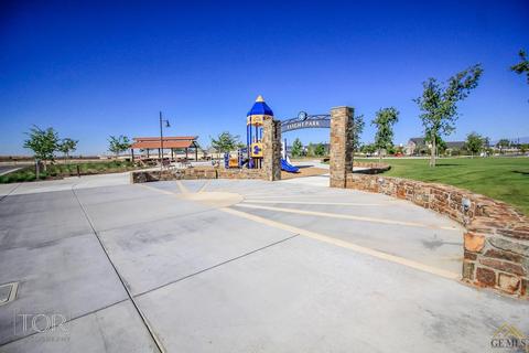 9128 Red Pine Dr, Shafter, CA 93263 photo 13