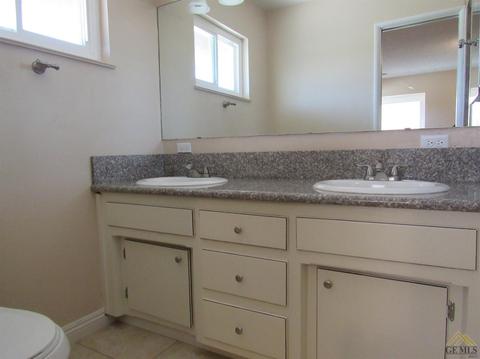 913 Devore Ave, Bakersfield, CA 93308 photo 9