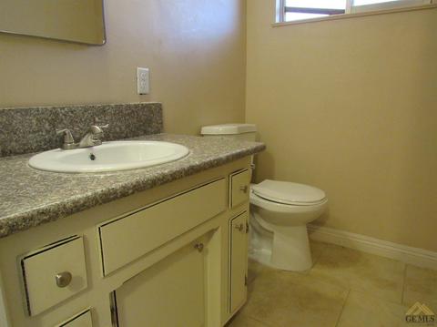 913 Devore Ave, Bakersfield, CA 93308 photo 13
