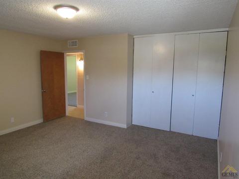 913 Devore Ave, Bakersfield, CA 93308 photo 8