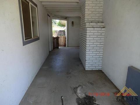 103 Walnut Dr, Tehachapi, CA 93561 photo 5