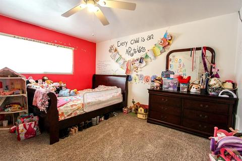 1013 3rd St, Taft, CA 93268 photo 11
