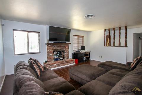 1013 3rd St, Taft, CA 93268 photo 7