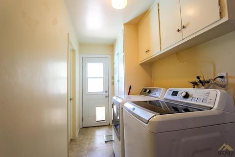1013 3rd St, Taft, CA 93268 photo 17