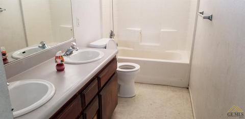 10003 Buzz St, Lamont, CA 93241 photo 11
