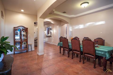 916 Tamara Ct, Shafter, CA 93263 photo 4