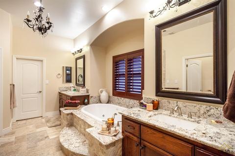 916 Tamara Ct, Shafter, CA 93263 photo 19