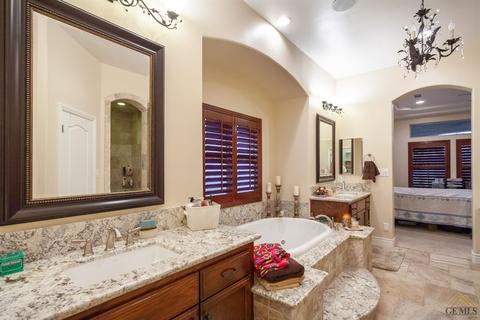 916 Tamara Ct, Shafter, CA 93263 photo 18