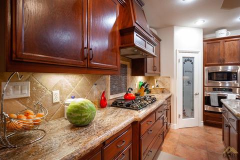 916 Tamara Ct, Shafter, CA 93263 photo 12