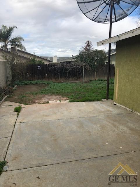 1302 Packard Dr, Arvin, CA 93203 photo 14