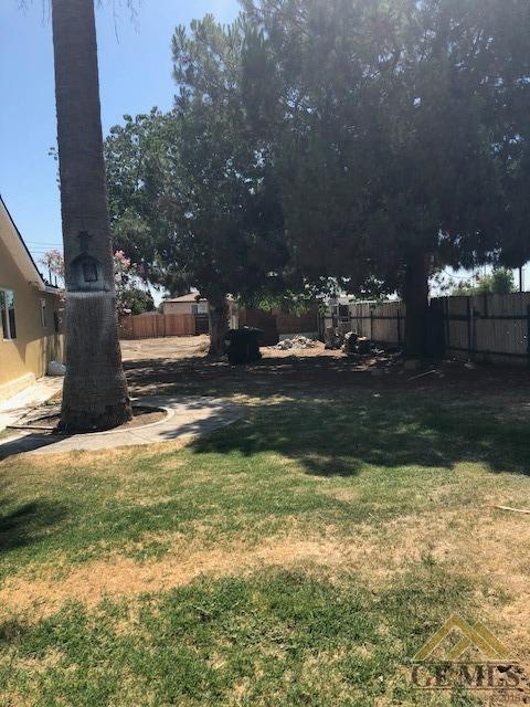 1320 D St, Wasco, CA 93280 photo 2