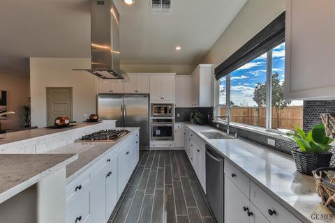 9324 Manor Forest Ln, Shafter, CA 93263 photo 7