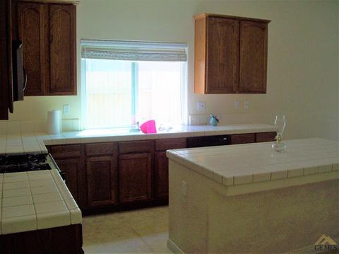 11909 Copernicus Ave, Bakersfield, CA 93312 photo 6