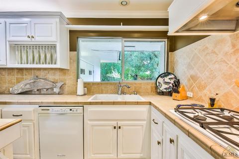 2534 Beech St, Bakersfield, CA 93301 photo 9