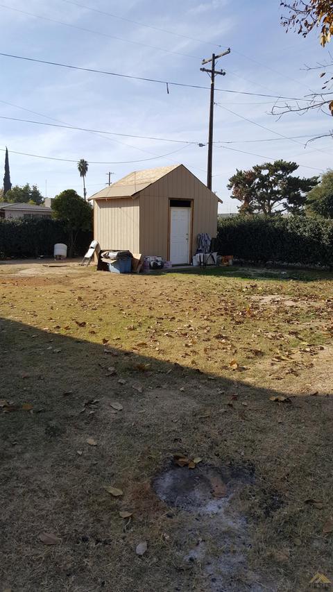 435 Wall St, Shafter, CA 93263 photo 16