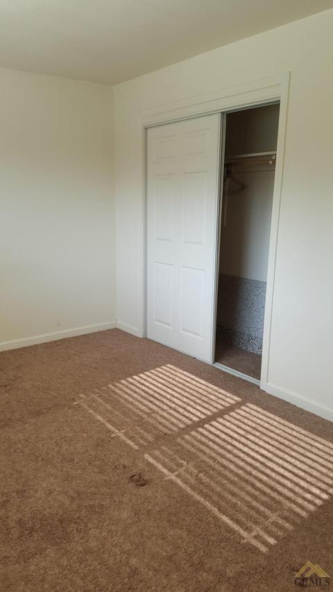 435 Wall St, Shafter, CA 93263 photo 5