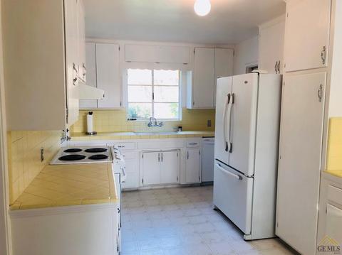 3111 Berkeley St, Bakersfield, CA 93305 photo 4