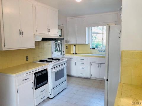 3111 Berkeley St, Bakersfield, CA 93305 photo 5