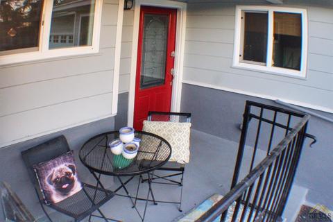 2911 Berkeley St, Bakersfield, CA 93305 photo 2
